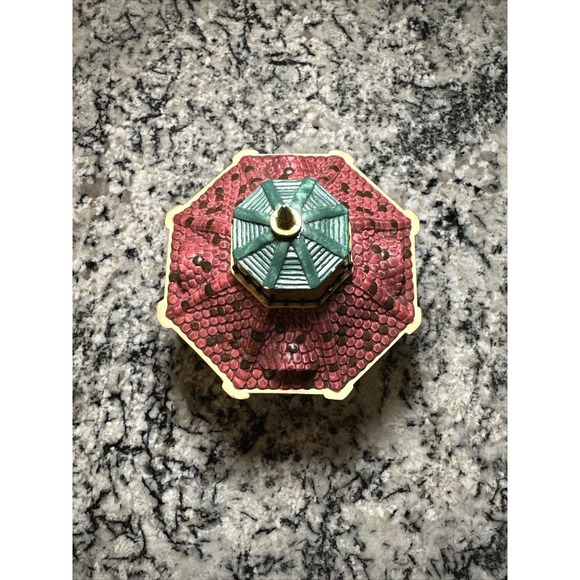 Lemax Gilded Gazebo 2005 - Retired - Picture 5 of 10